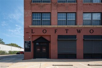 1667 E 40th St in Cleveland, OH - Building Photo - Building Photo