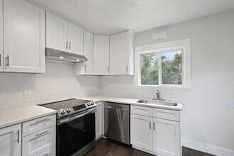 3029 N Hunt St in Portland, OR - Building Photo - Building Photo