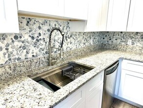 4395 Hansard Ave in North Port, FL - Building Photo - Building Photo