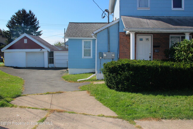 144 E Grace St in Old Forge, PA - Building Photo - Building Photo