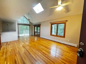6 Lincoln St in Hopkinton, MA - Building Photo - Building Photo