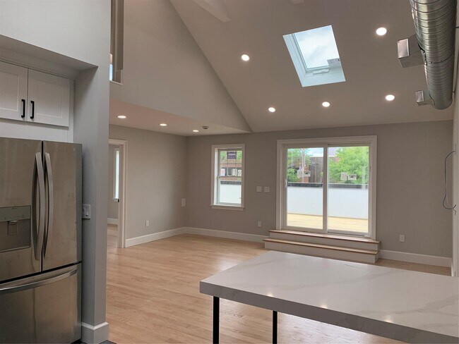 144 2nd St in Mineola, NY - Building Photo - Building Photo