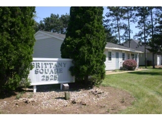 Brittany Square in Stevens Point, WI - Building Photo