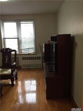 42-95 Main St-Unit -5 M in Queens, NY - Building Photo - Building Photo
