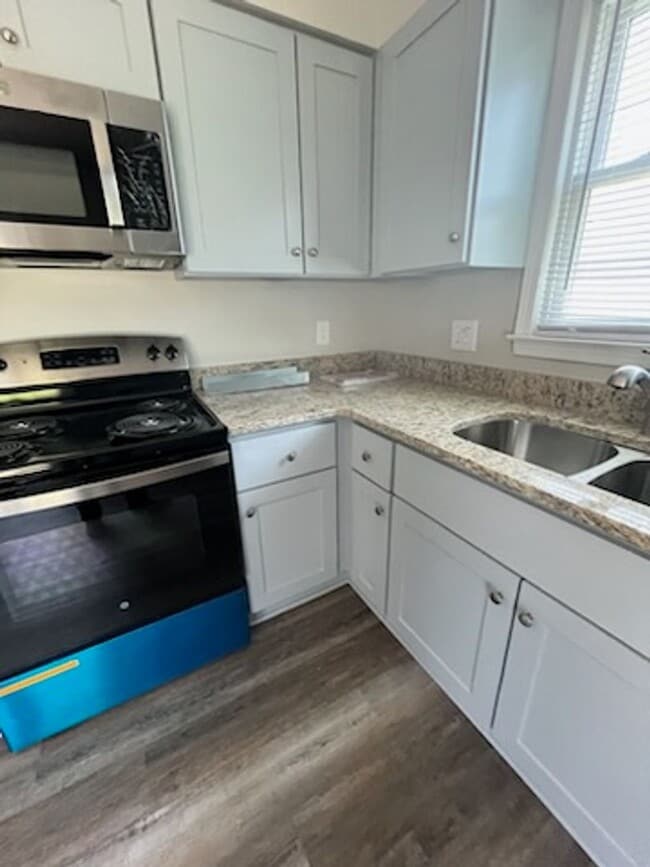 2228 Oakwood Ln in Florence, SC - Building Photo - Building Photo