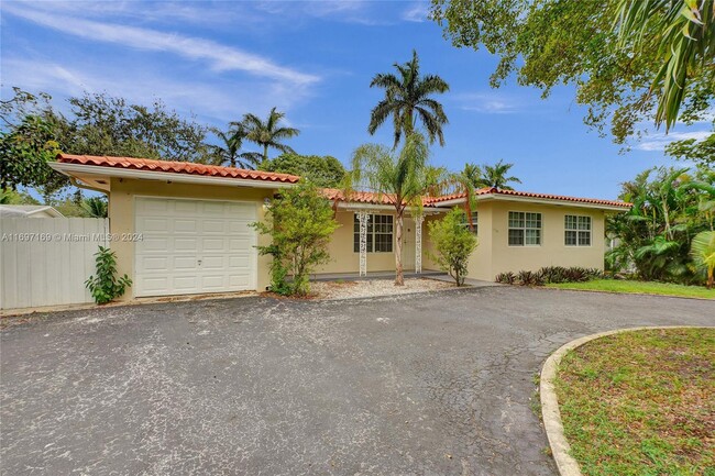 property at 13935 S Biscayne River Rd