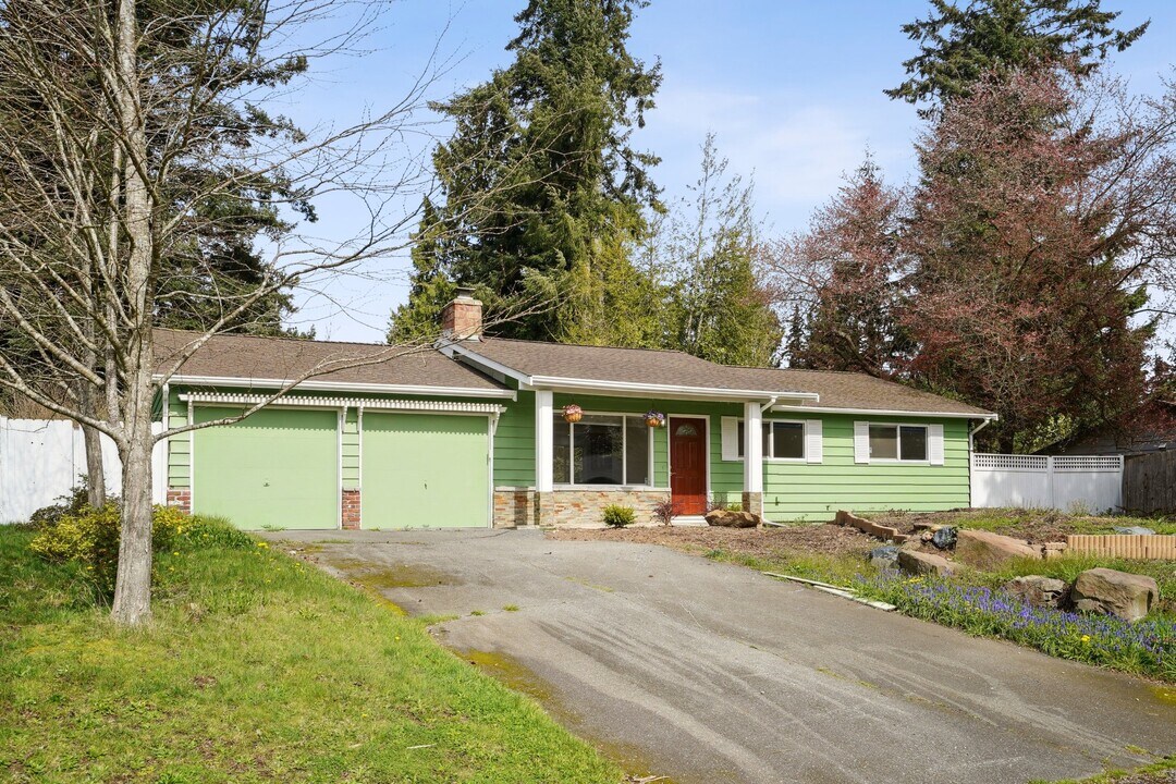 5419 172nd Pl SW in Lynnwood, WA - Foto de edificio