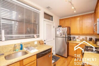 3433 N Lakewood Ave, Unit 3 in Chicago, IL - Building Photo - Building Photo