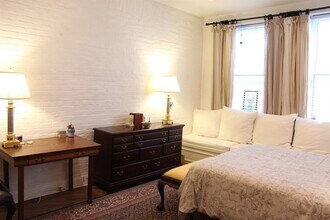 1021 Grand St in Hoboken, NJ - Building Photo - Building Photo