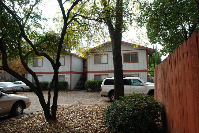 620 West Sacramento Avenue in Chico, CA - Building Photo - Building Photo