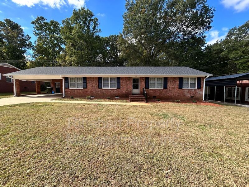699 University Dr in Rock Hill, SC - Building Photo