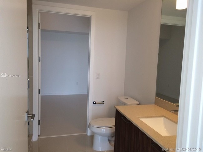 5252 NW 85th Ave-Unit -# 190 in Doral, FL - Building Photo - Building Photo