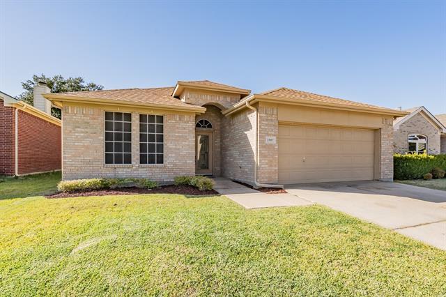 13417 Dove Ranch Rd in Roanoke, TX - Building Photo