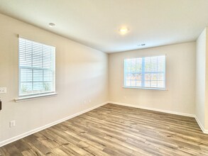 1888 Pheasant Trce Cir in Kernersville, NC - Building Photo - Building Photo