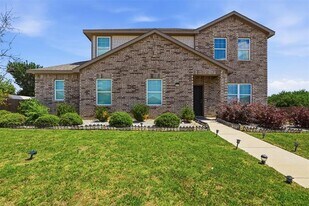 2636 Sagebrush Dr in Glenn Heights, TX - Building Photo
