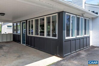 1325 Kenwood Ln in Charlottesville, VA - Building Photo - Building Photo