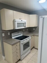 13920 NE 2nd Ave in Miami, FL - Building Photo - Building Photo