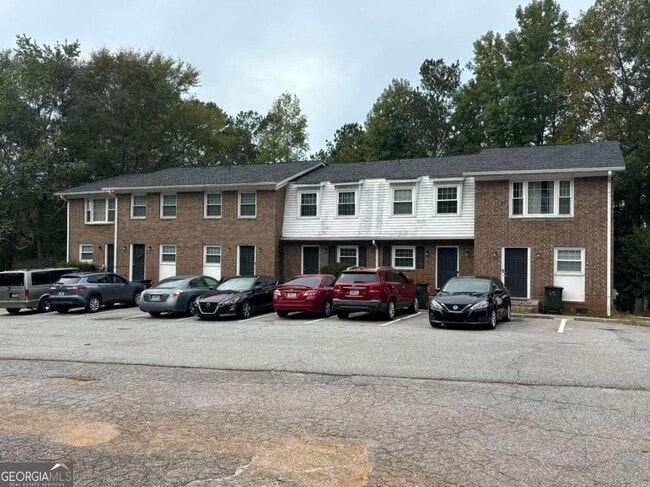 property at 180 Chalfont Ln