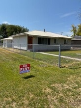 658 Oriental Ave in Burley, ID - Building Photo - Building Photo