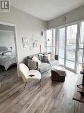 60 Absolute Ave in Mississauga, ON - Building Photo - Building Photo