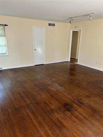 9795 Twin Creek Cir in Dallas, TX - Building Photo - Building Photo