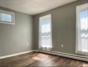 1021 Hudson Rd in St. Paul, MN - Building Photo - Building Photo