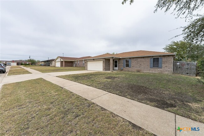 4405 Beach Ball Dr in Killeen, TX - Foto de edificio - Building Photo