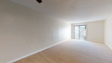 Park Edmonds Apartment Homes in Edmonds, WA - Foto de edificio - Building Photo