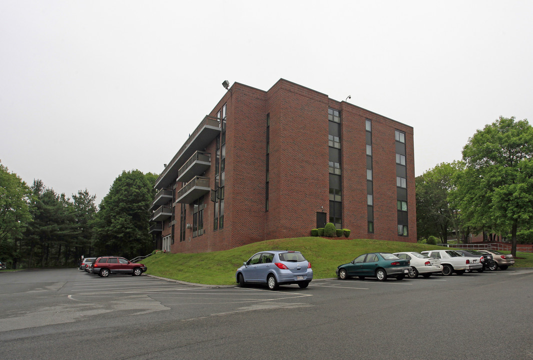 Mountain View Terrace in Stoneham, MA - Building Photo