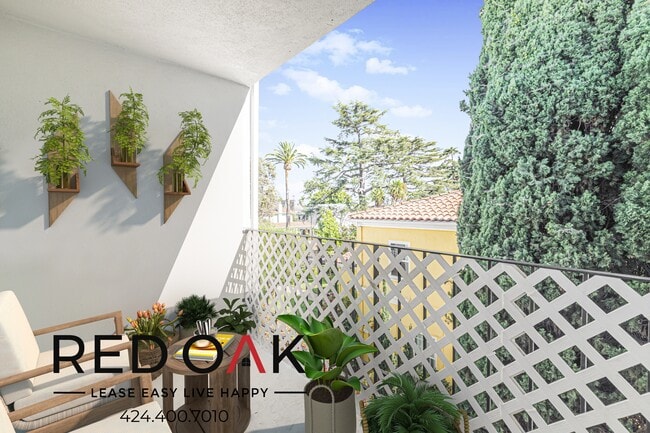 1909 Buckingham Rd in Los Angeles, CA - Building Photo - Building Photo