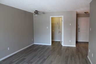 Etain Estates in Edmonton, AB - Building Photo - Building Photo