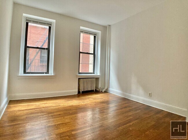 FIRST AVENUE in New York, NY - Building Photo - Building Photo