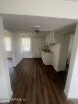 1334 Barnett St in Jacksonville, FL - Building Photo