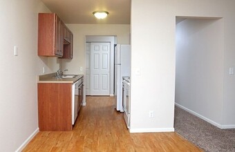 Turning Leaf in Sioux Falls, SD - Building Photo - Interior Photo