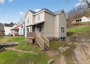 45 Lincoln St in Grafton, WV - Building Photo - Building Photo