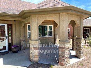 805 Meadow Ln in Palmer Lake, CO - Foto de edificio - Building Photo
