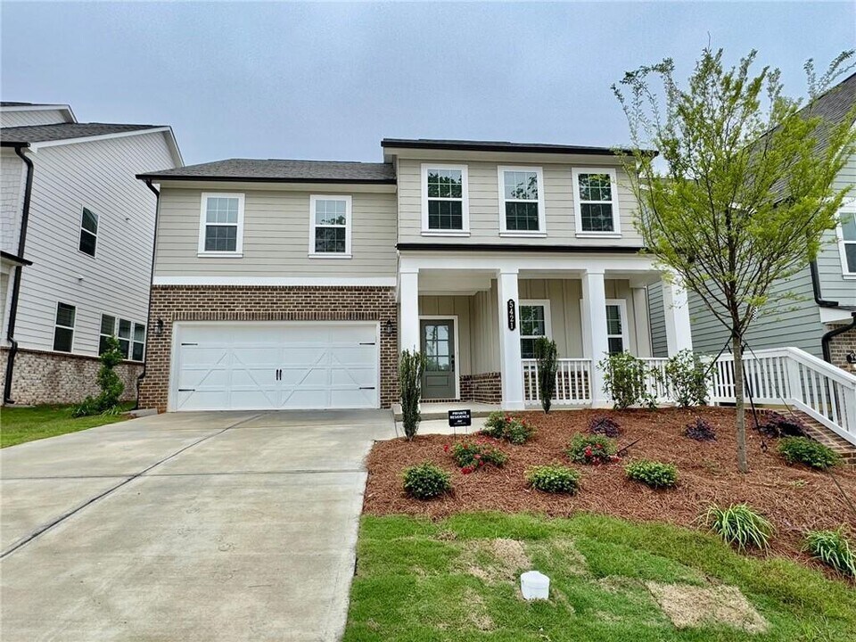 5421 Hargrove Wy in Flowery Branch, GA - Building Photo