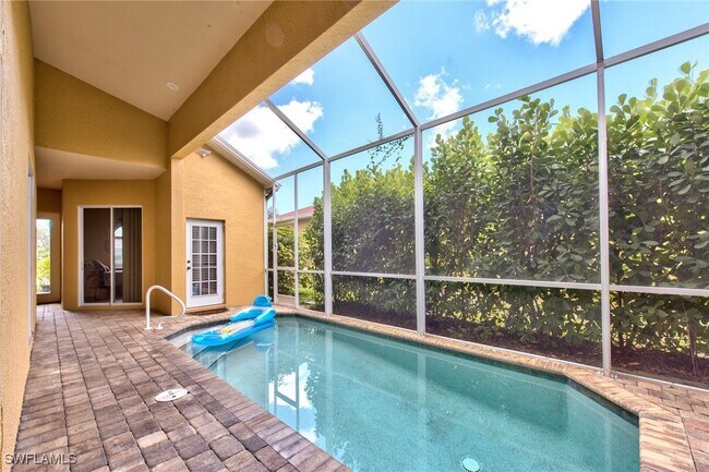 property at 3748 Kent Dr