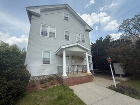 8 Boyden Rd, Unit 2C in Holden, MA - Building Photo