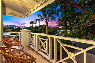240 Santa Lucia Dr in West Palm Beach, FL - Building Photo - Building Photo