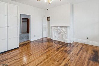 310 Paterson Plank Rd in Jersey City, NJ - Building Photo - Building Photo