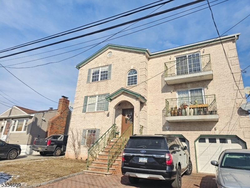 729 Allen St in Elizabeth, NJ - Building Photo