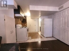 40 Palm Tree Rd in Brampton, ON - Building Photo - Building Photo