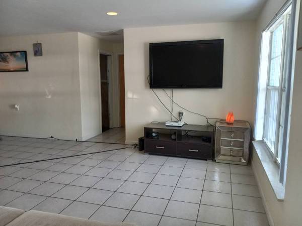 117 Van Rd in Jupiter, FL - Building Photo - Building Photo