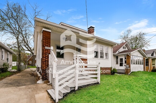 306 E Virginia Ave in Peoria, IL - Foto de edificio - Building Photo