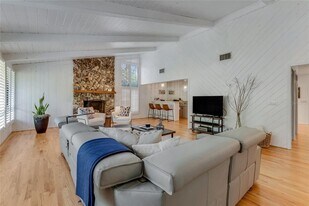 315 Sweet Bay Ave in New Smyrna Beach, FL - Building Photo