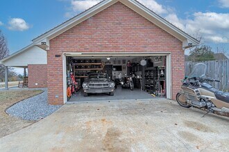 442 Myrick Rd in Deatsville, AL - Building Photo - Building Photo