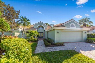 13312 NW Maplewood Rd in Palm City, FL - Foto de edificio - Building Photo
