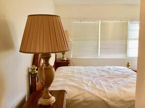 204 Preston Way in Boca Raton, FL - Foto de edificio - Building Photo