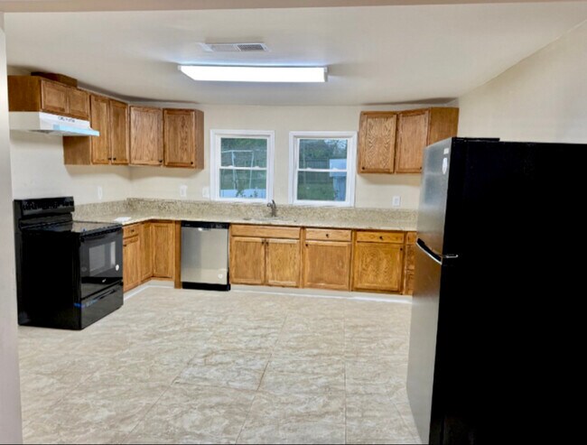 18 Bay St NE in Fairburn, GA - Building Photo - Building Photo